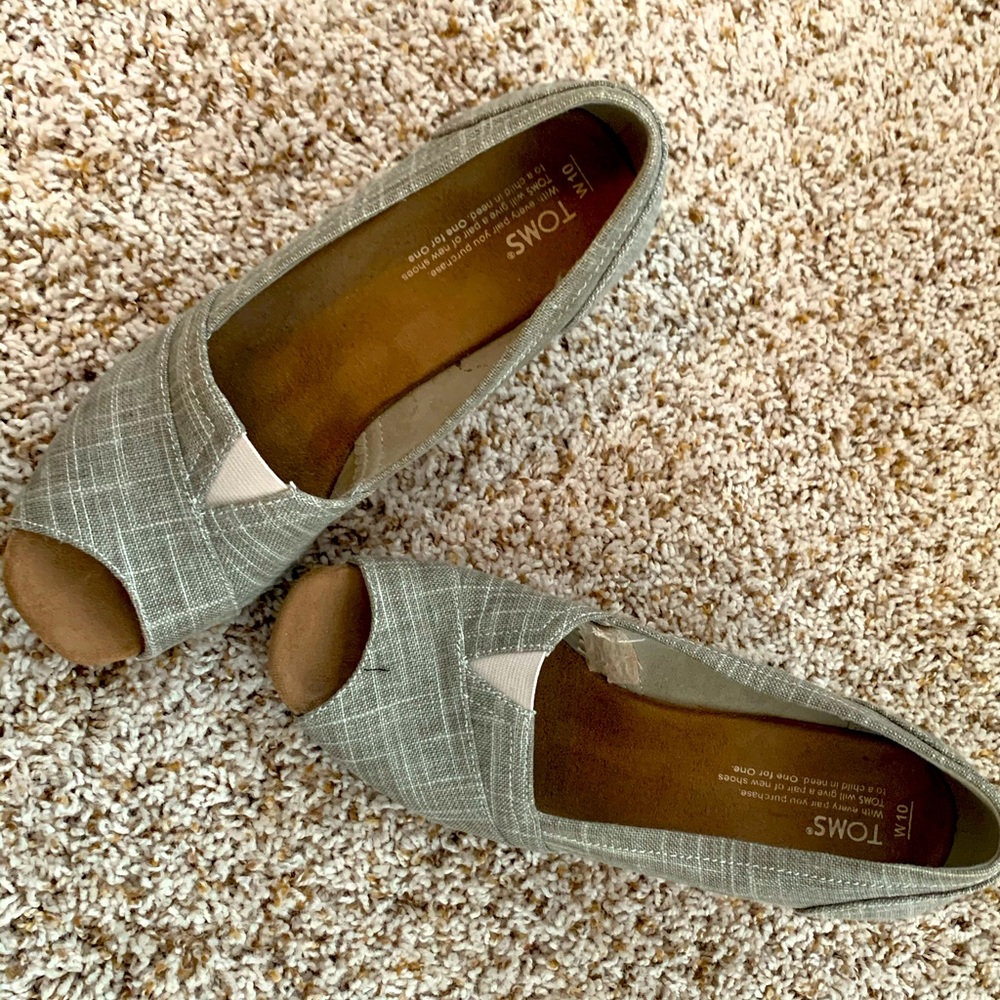 TOMS wedge